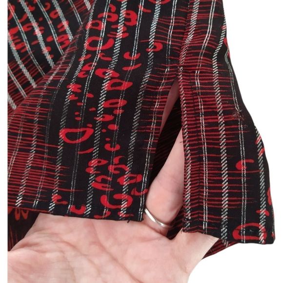 Pronti Collection by Phita Red & Black Long Sleeve Button Down Shirt - Picture 6 of 11
